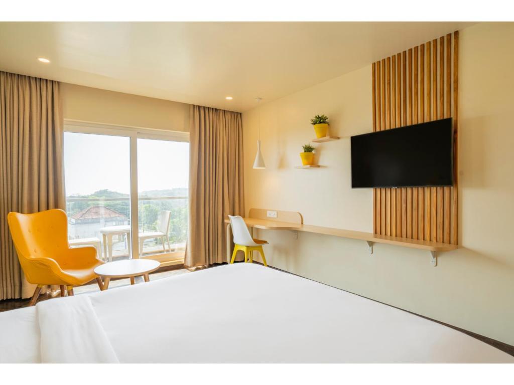 Bloom Hotel - Dona Paula Panaji Room photo
