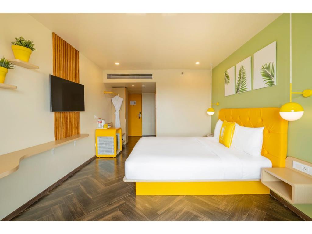 Bloom Hotel - Dona Paula Panaji Room photo