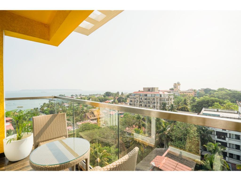 Bloom Hotel - Dona Paula Panaji Room photo